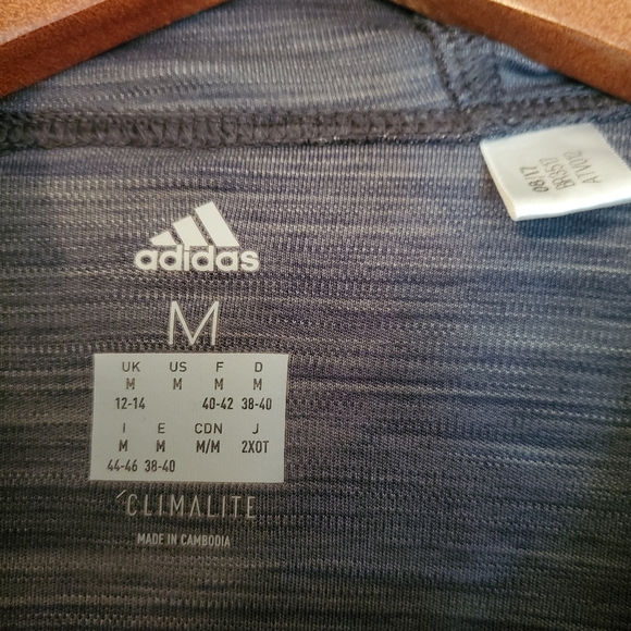 Women's Adidas Climatelite Hooded Pullover, Size Medium - Picture 2 of 4